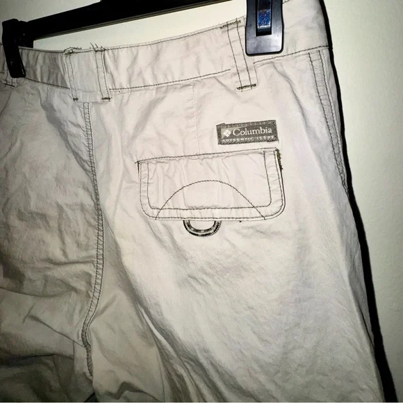 Vintage Columbia Women's Cargo Hiking Capris Gorpcore - Picture 7 of 8